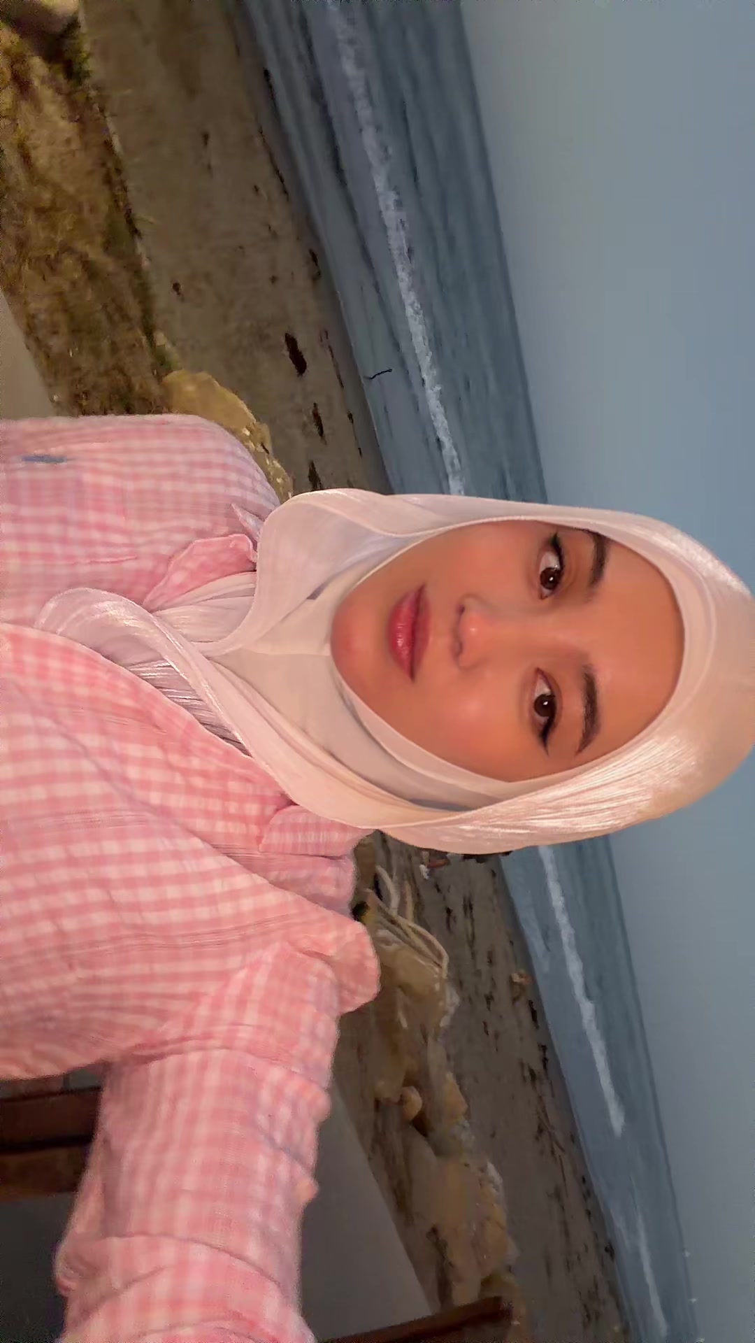 @aknur