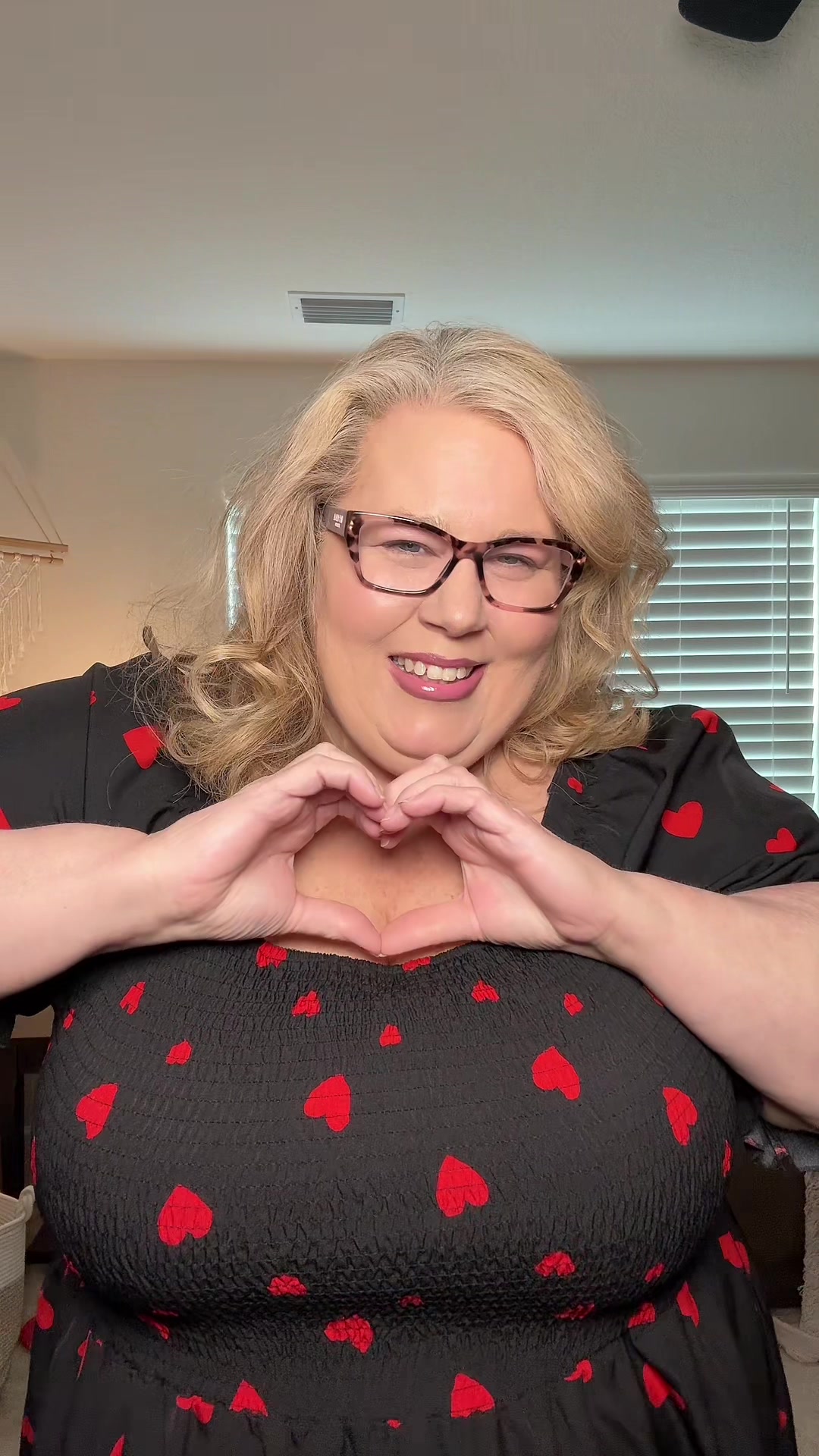@Kae | Plus Size Mama
