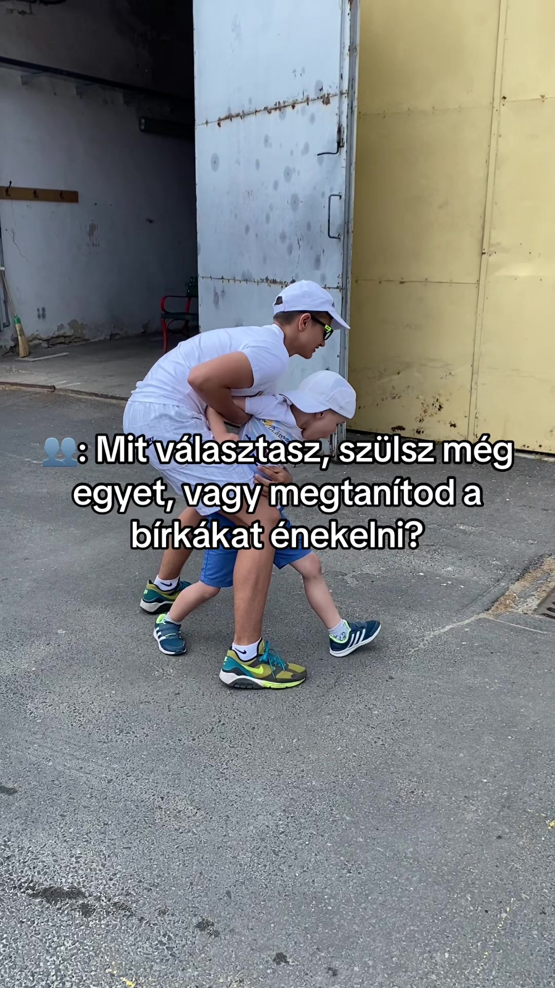 @Zsanzy Taki