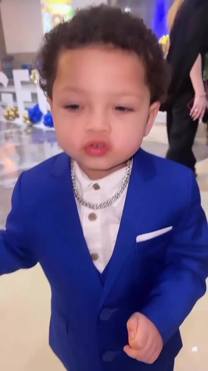 @Gekyume