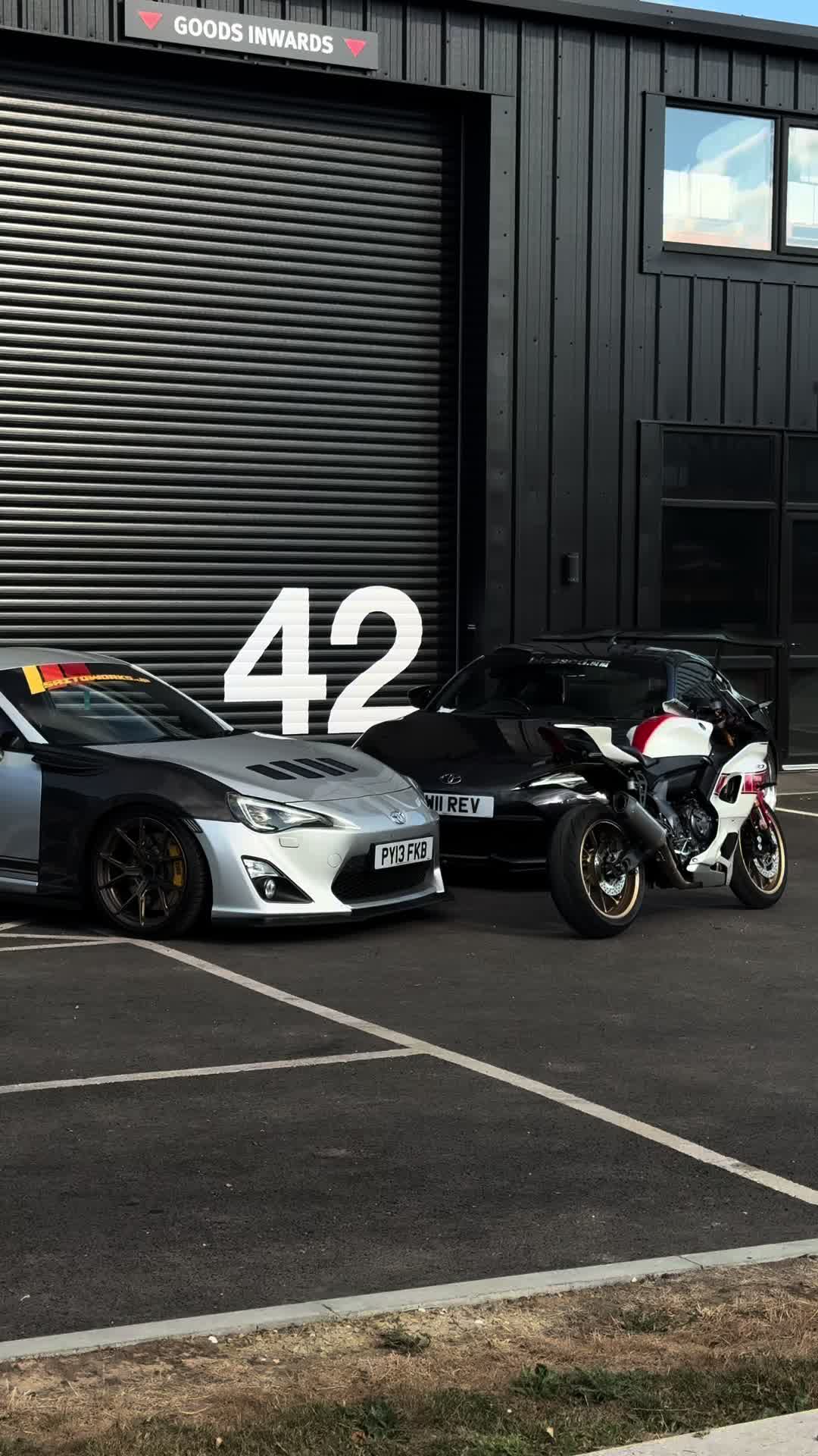 @Alex🏁