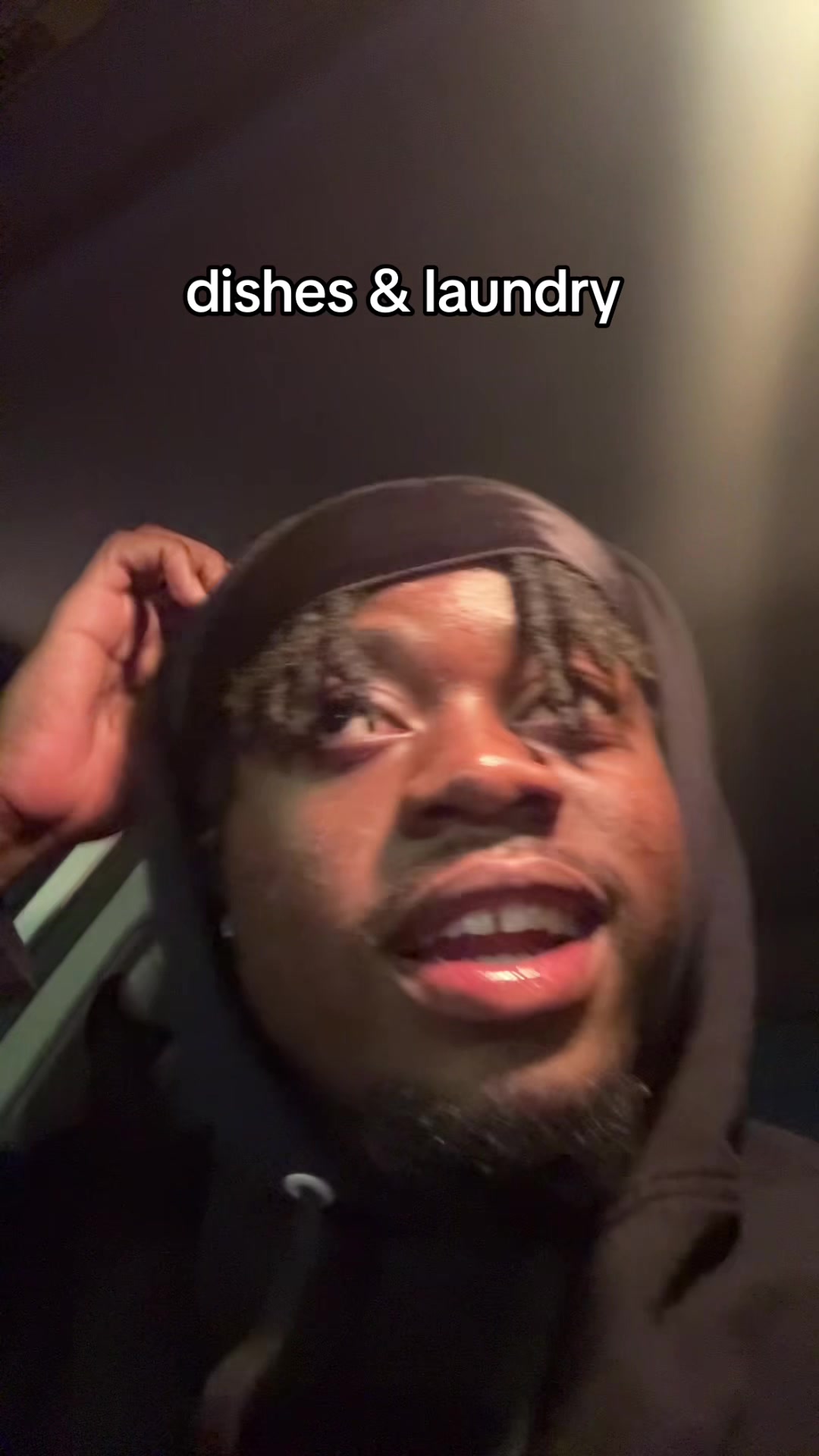 @moyoezzy