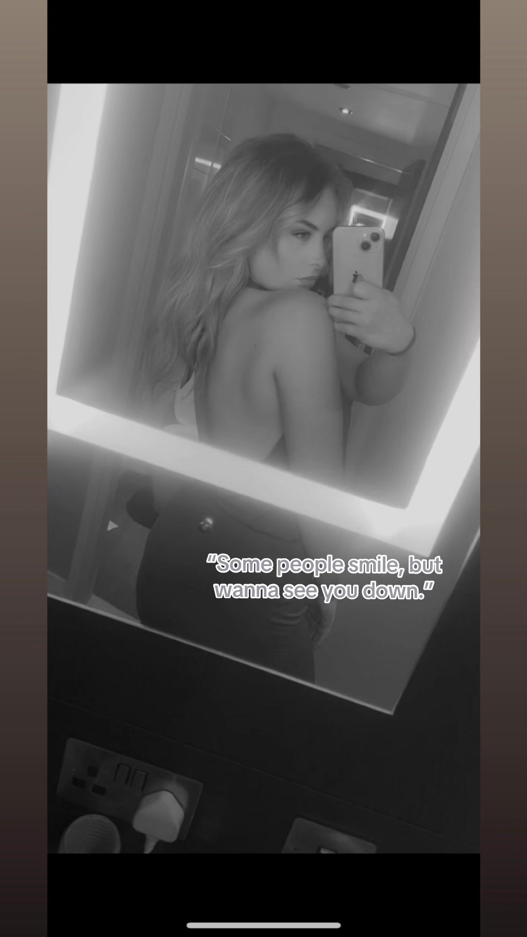 @🌸Just_Trickyy-🦢V I C🖤