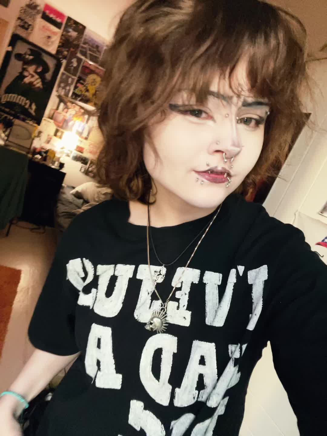 @🧛🏻𝕽𝖔𝖗𝖞𖤐