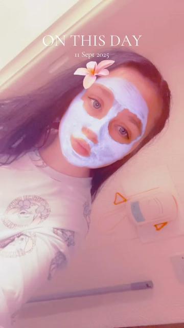 @chloe.Louise madden 2002