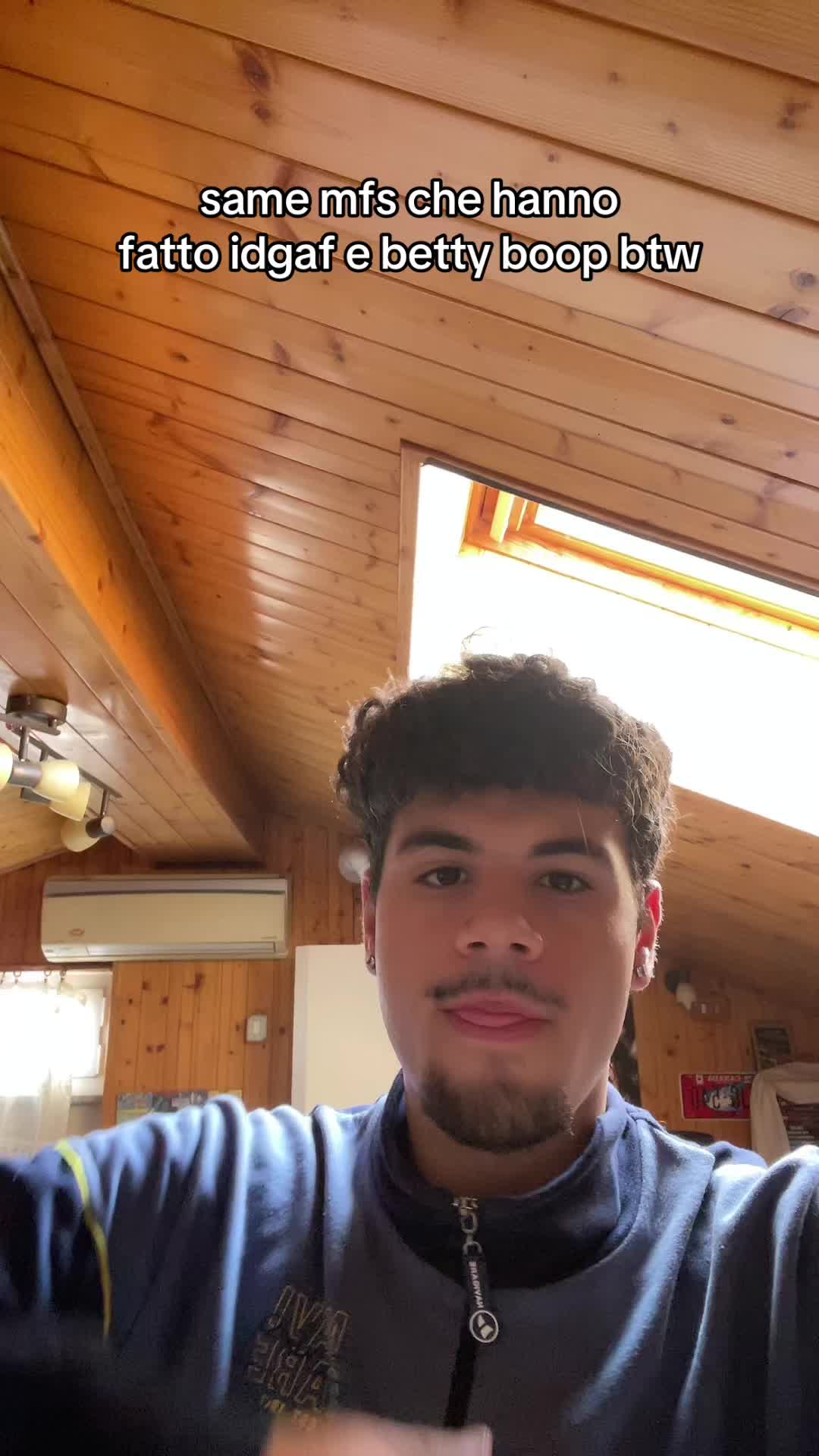 @Gabb0