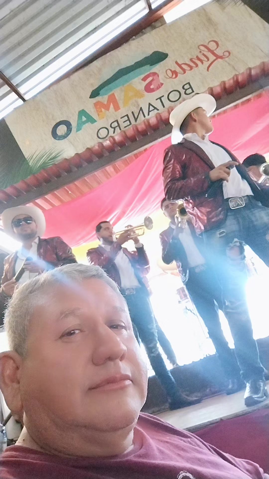 @Mart&iacute;nez Le&oacute;n Luis A