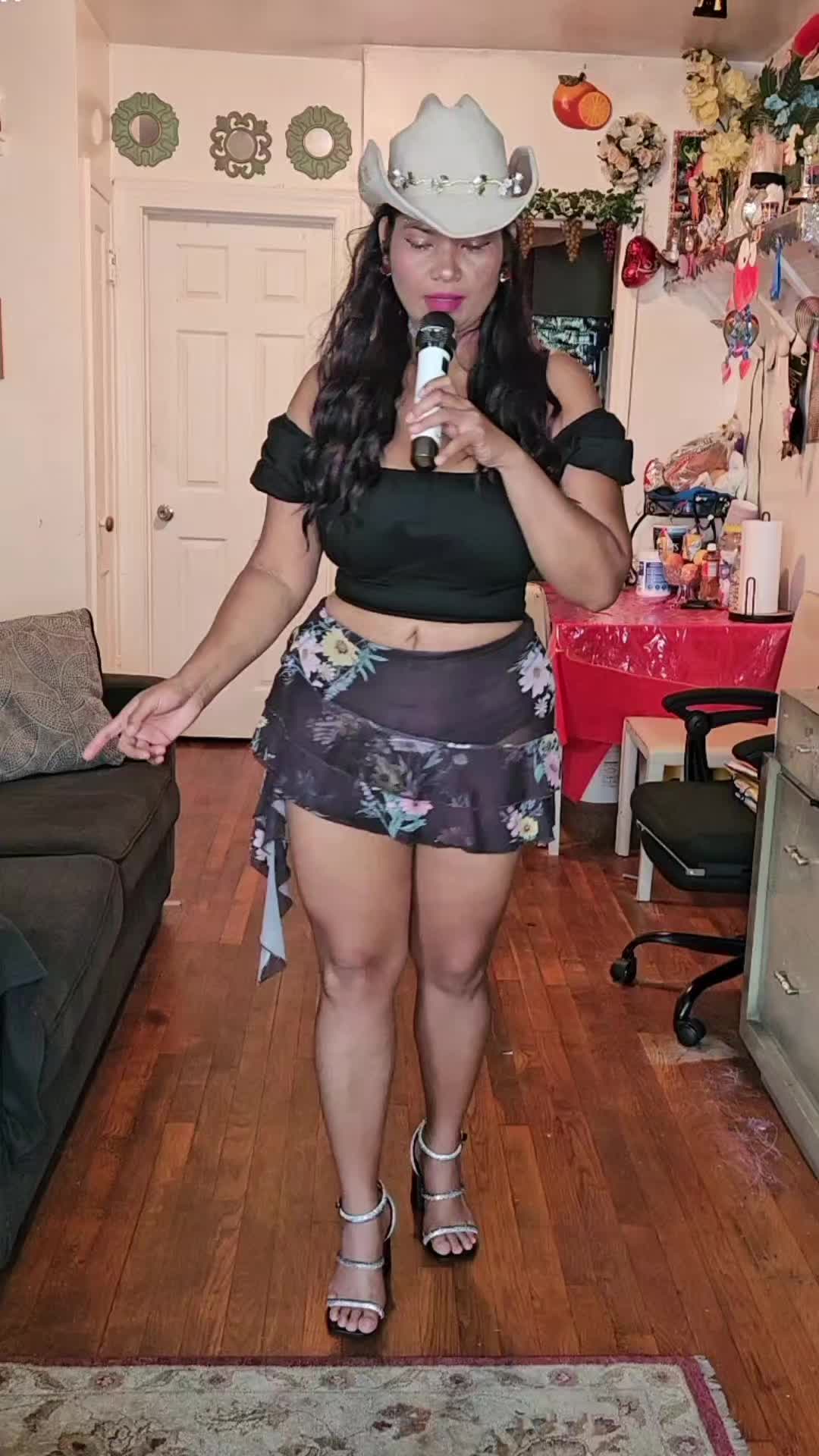 @Catrashitamix 🎤