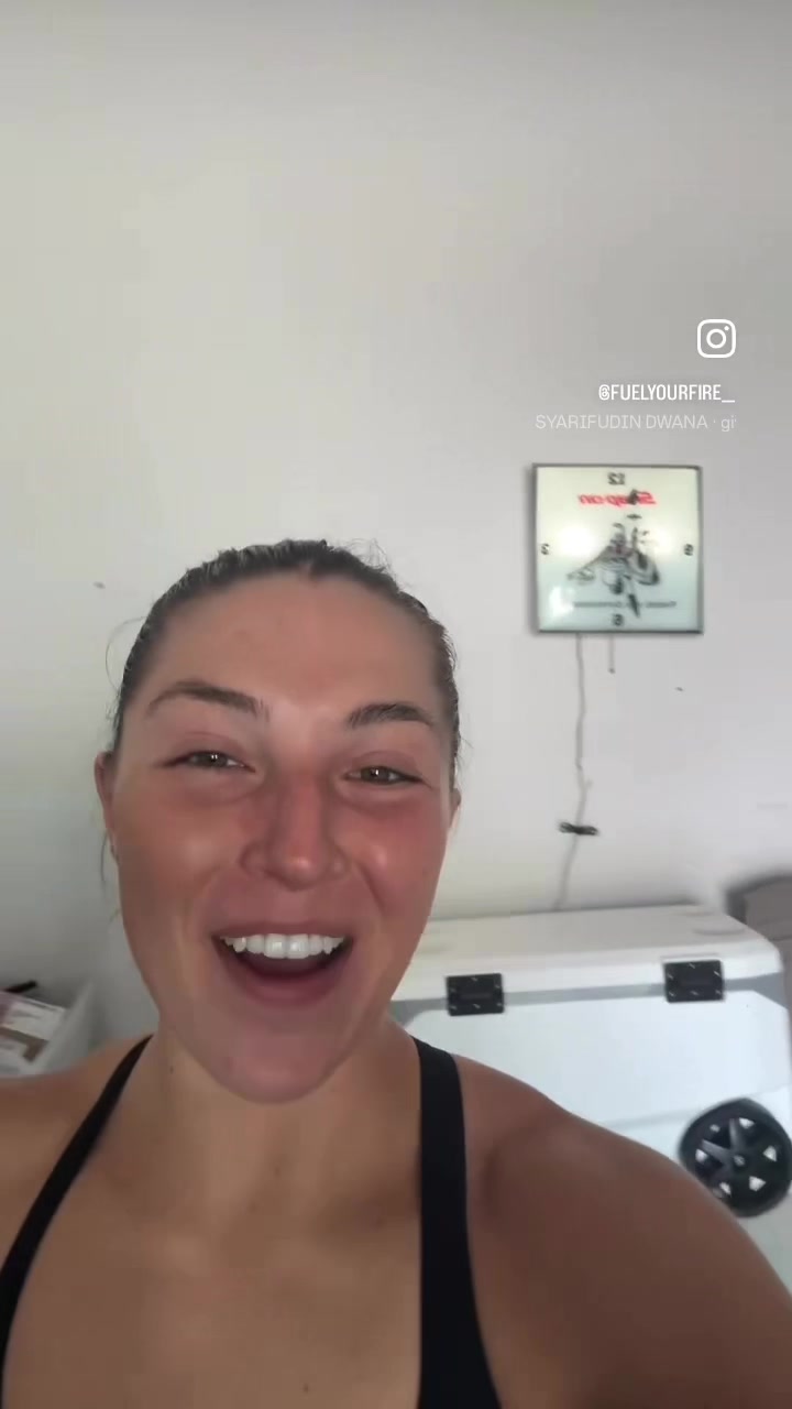 @_alliegray