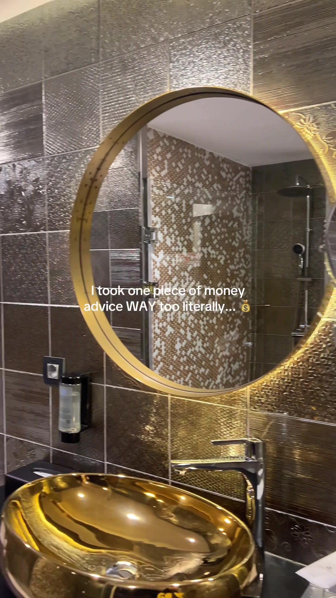 @Naomi | Travel | Wellness