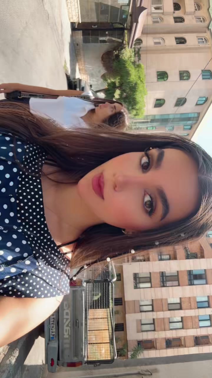 @Mia