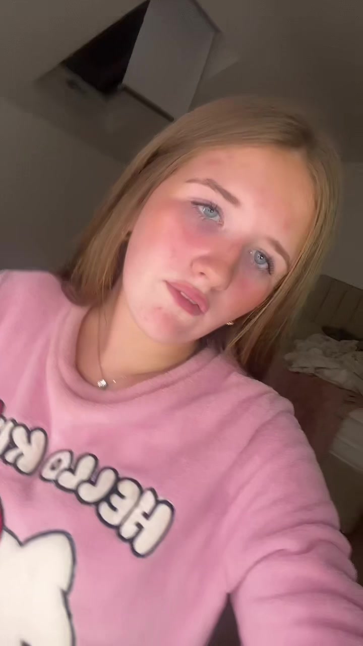 @𝐋𝐌🎀🩵😛👏🏽🍒🩷🙈🙂