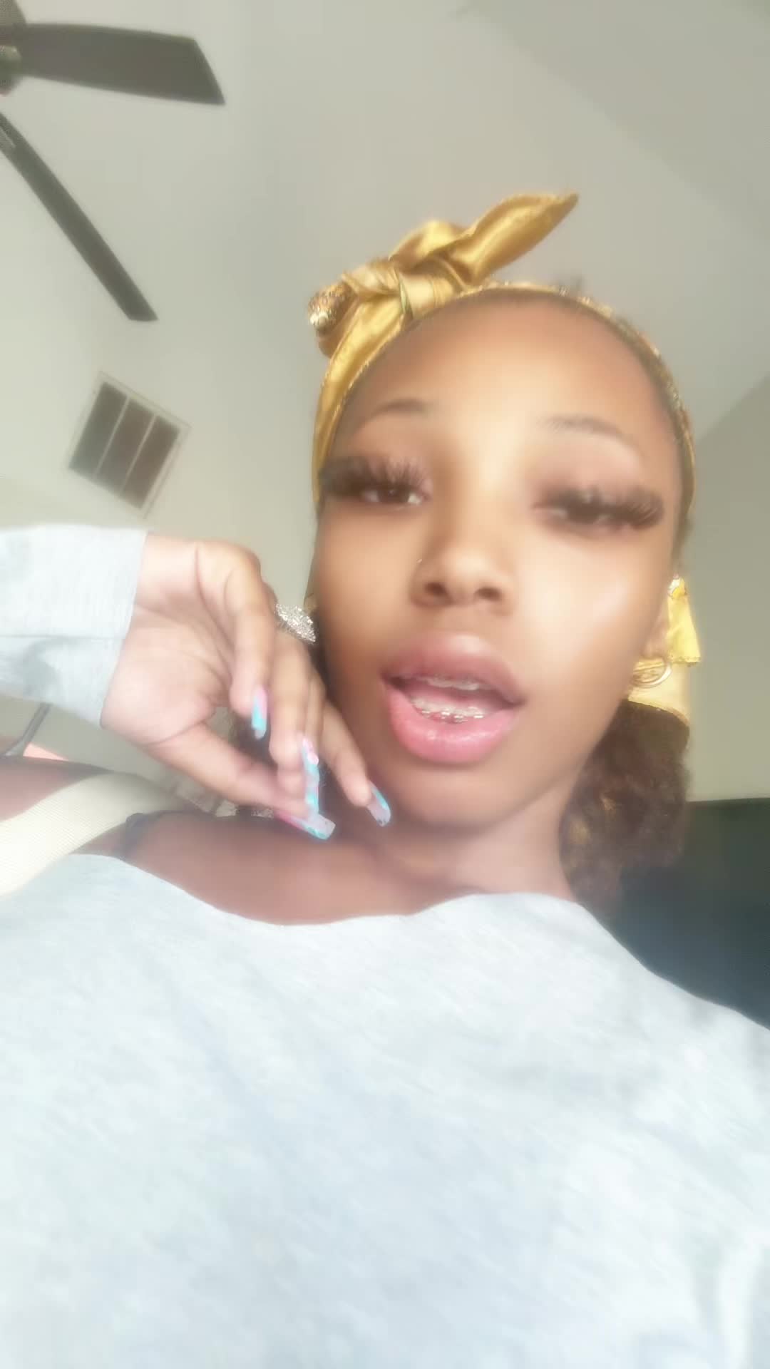 @laya._2raw