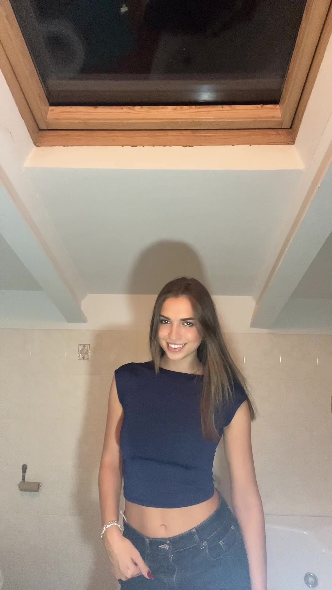 @👩🏻&zwj;🦱