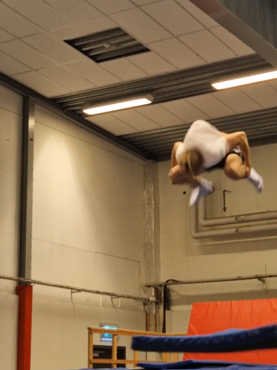 @Limmers flips