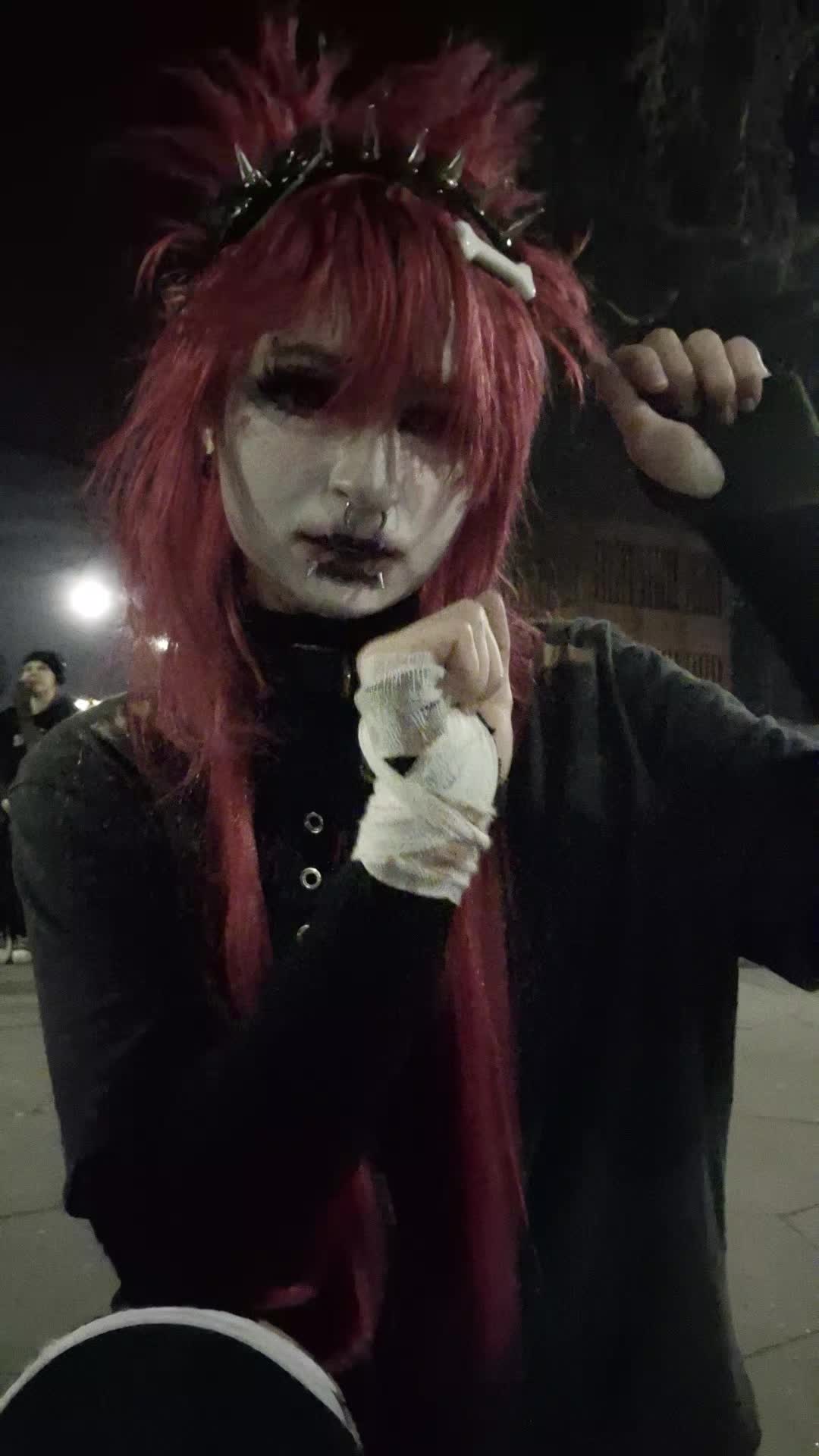 @Cr0w3