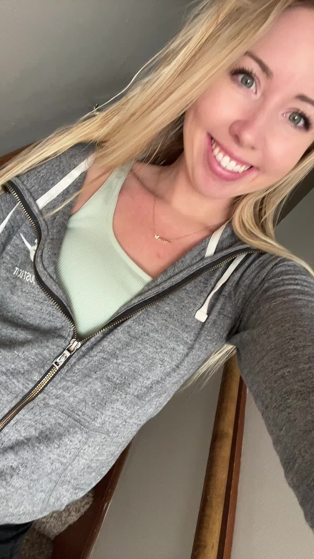 @Blondie_93