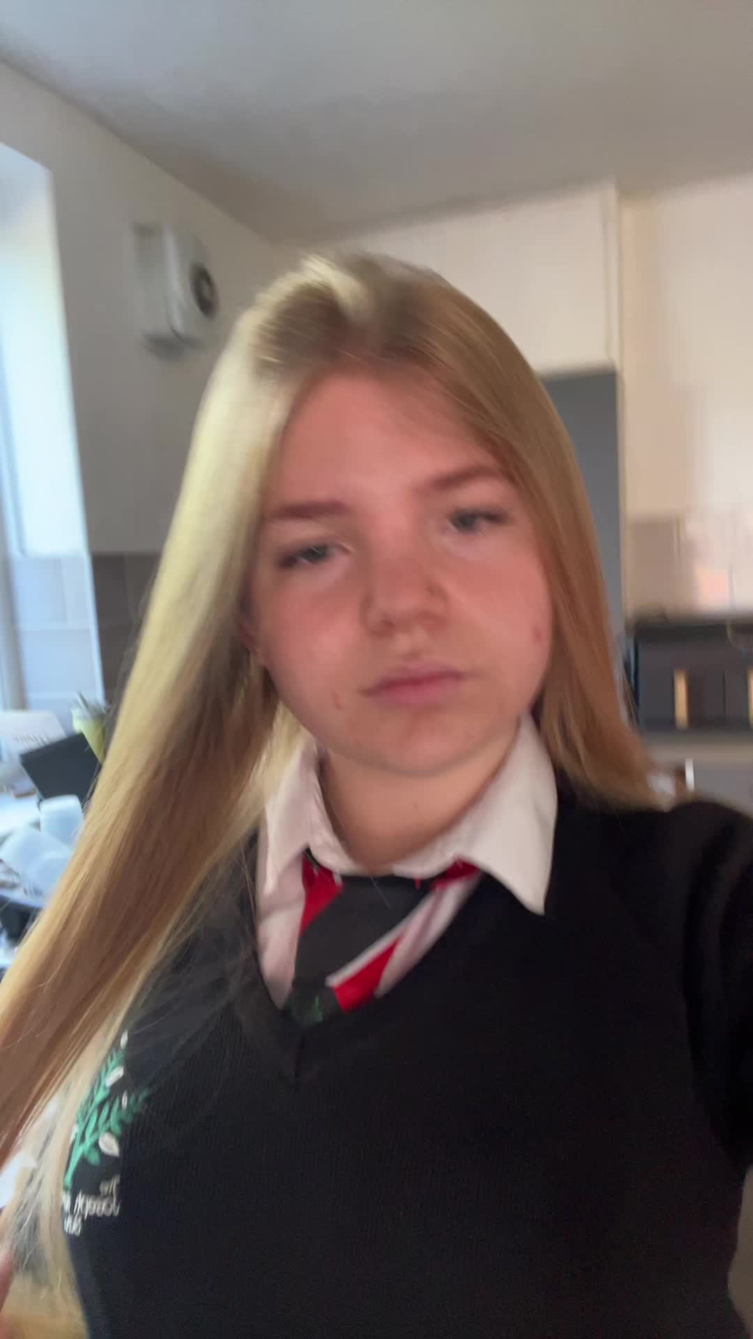 @leona-grace 🤪