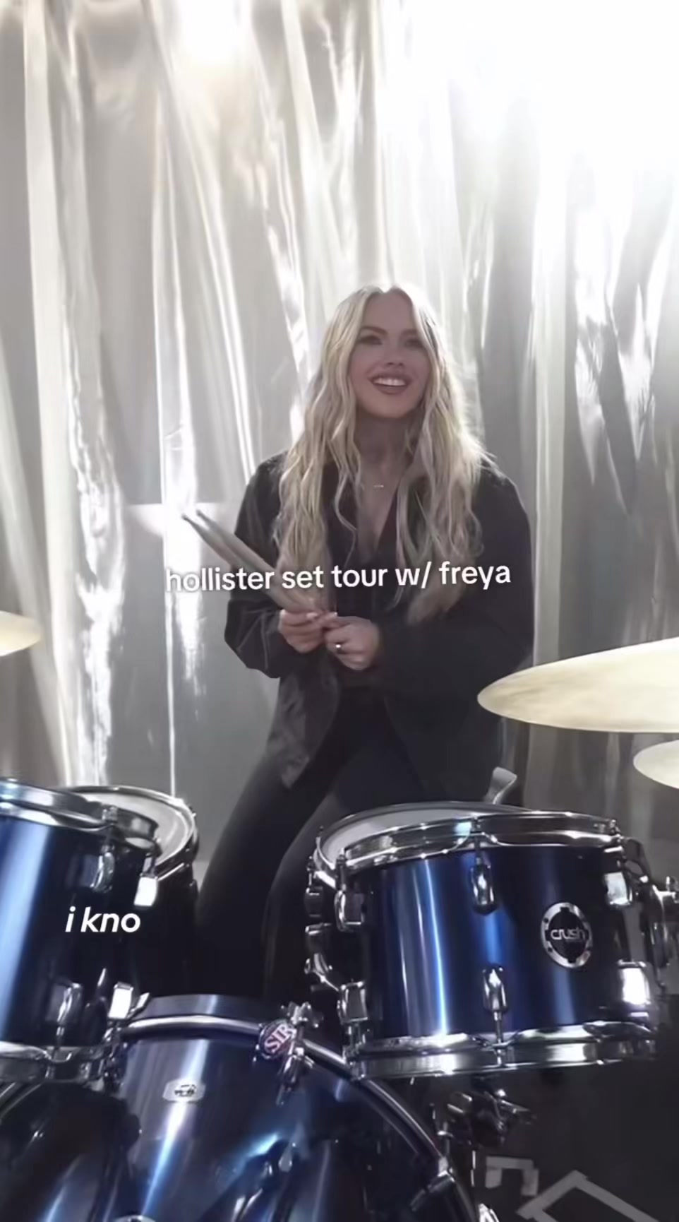 @𝓕𝓻𝓮𝔂𝓪 𝓯𝓪𝓷!💘💫🎫🎤