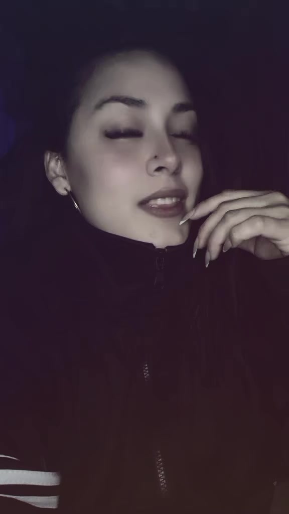 @Miickaa💜🏳️&zwj;🌈