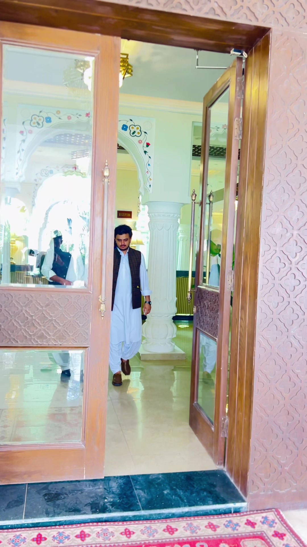 @علی