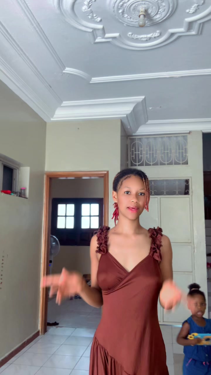 @Mira belle actrice