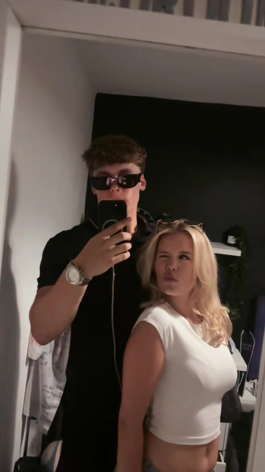 @𝐦𝐚𝐫𝐜𝐟𝐨𝐱