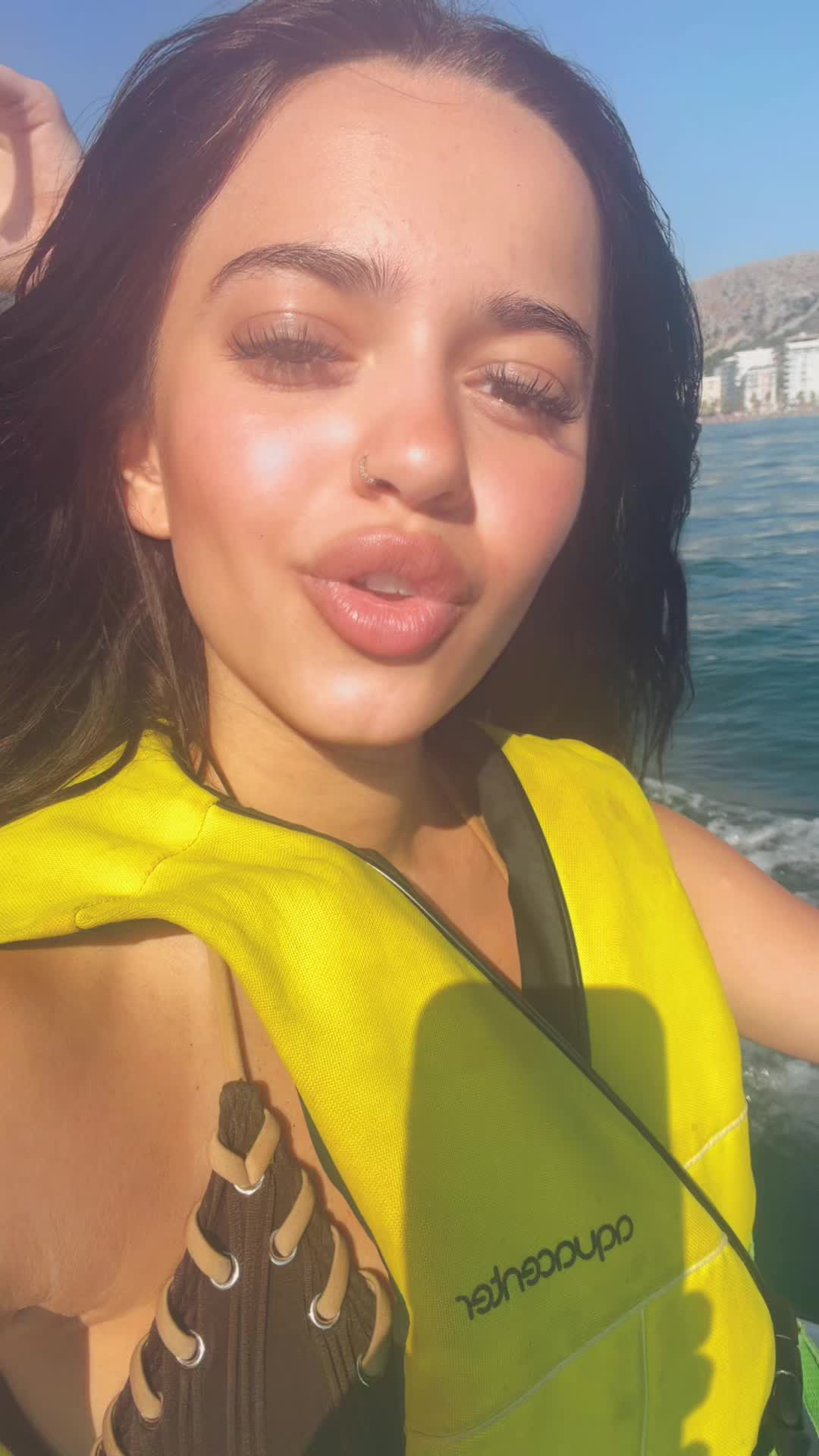 @e🇦🇱