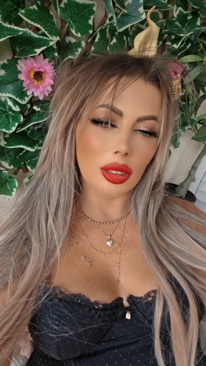 @💋 𝓔𝓿𝓮~𝓵𝔂𝓷 💋