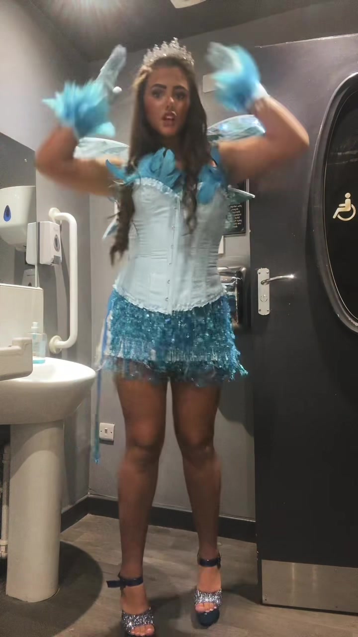 @caroline_dear_155