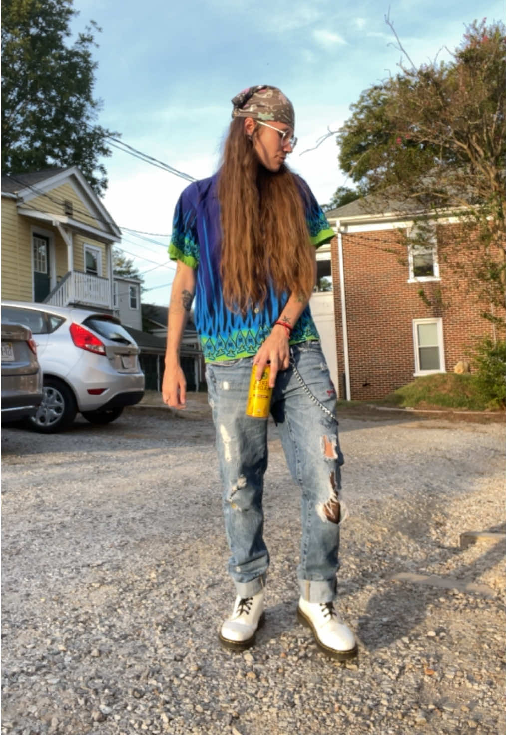 @ca⛓️en