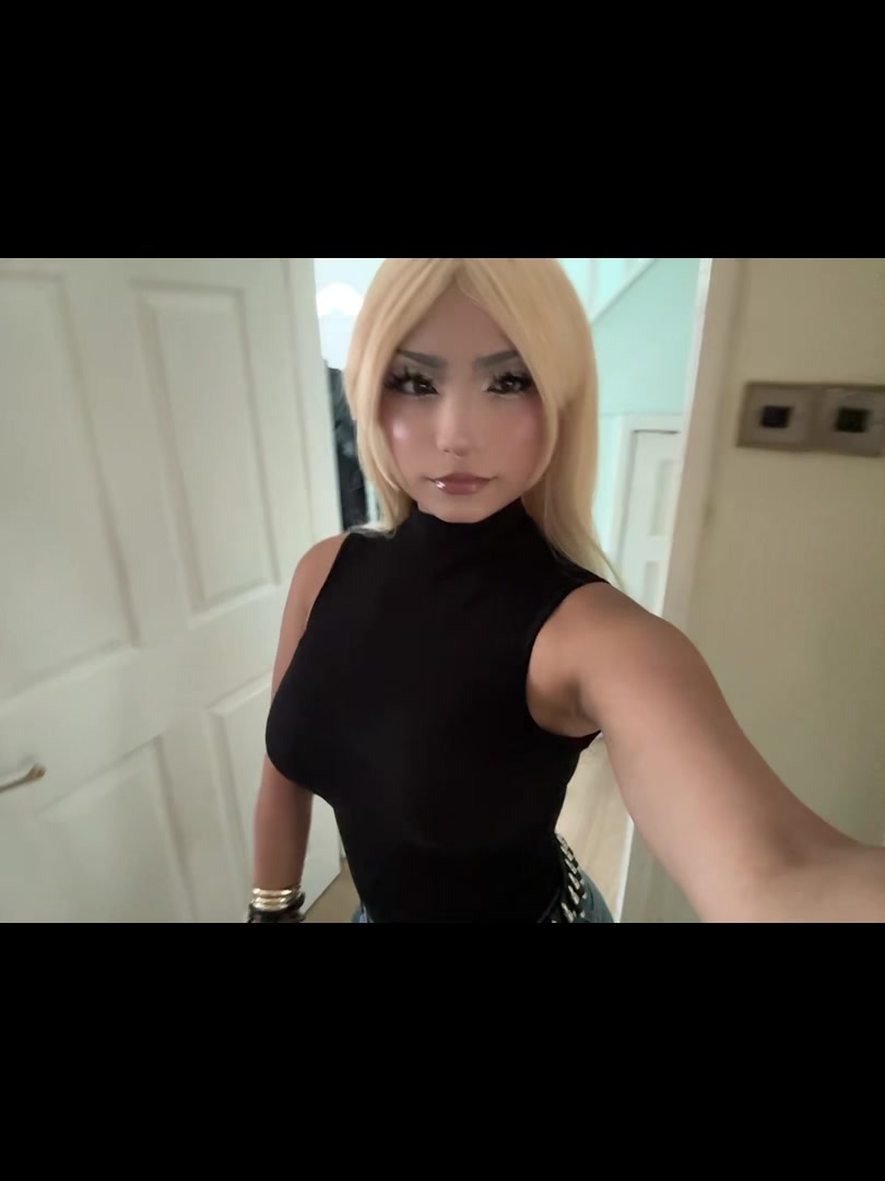 @lara >_<