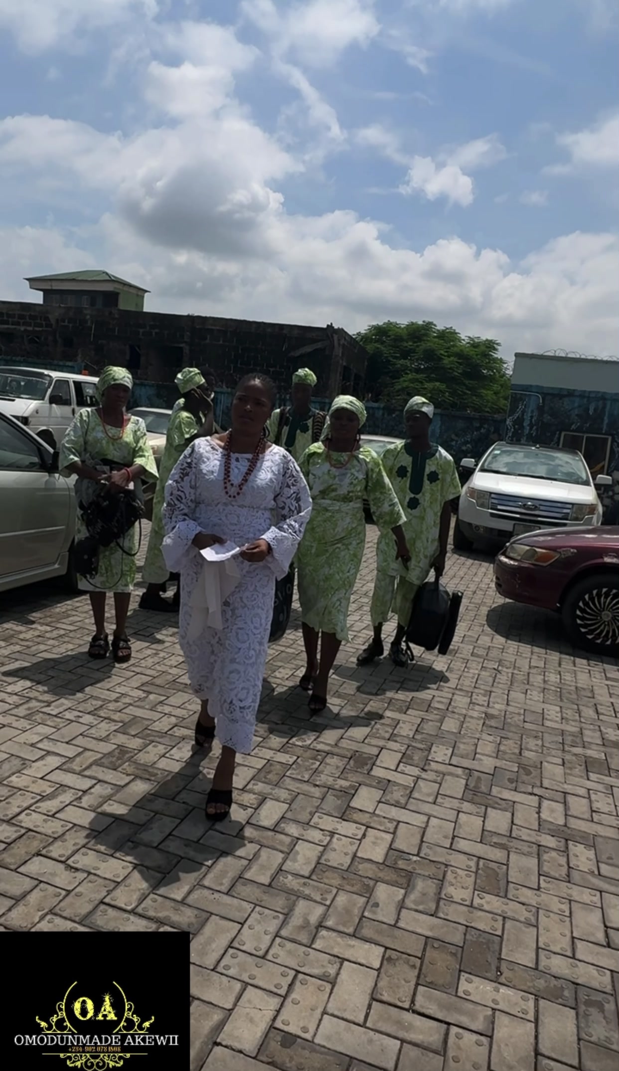 @OMODUNMADE AK&Eacute;W&Igrave;
