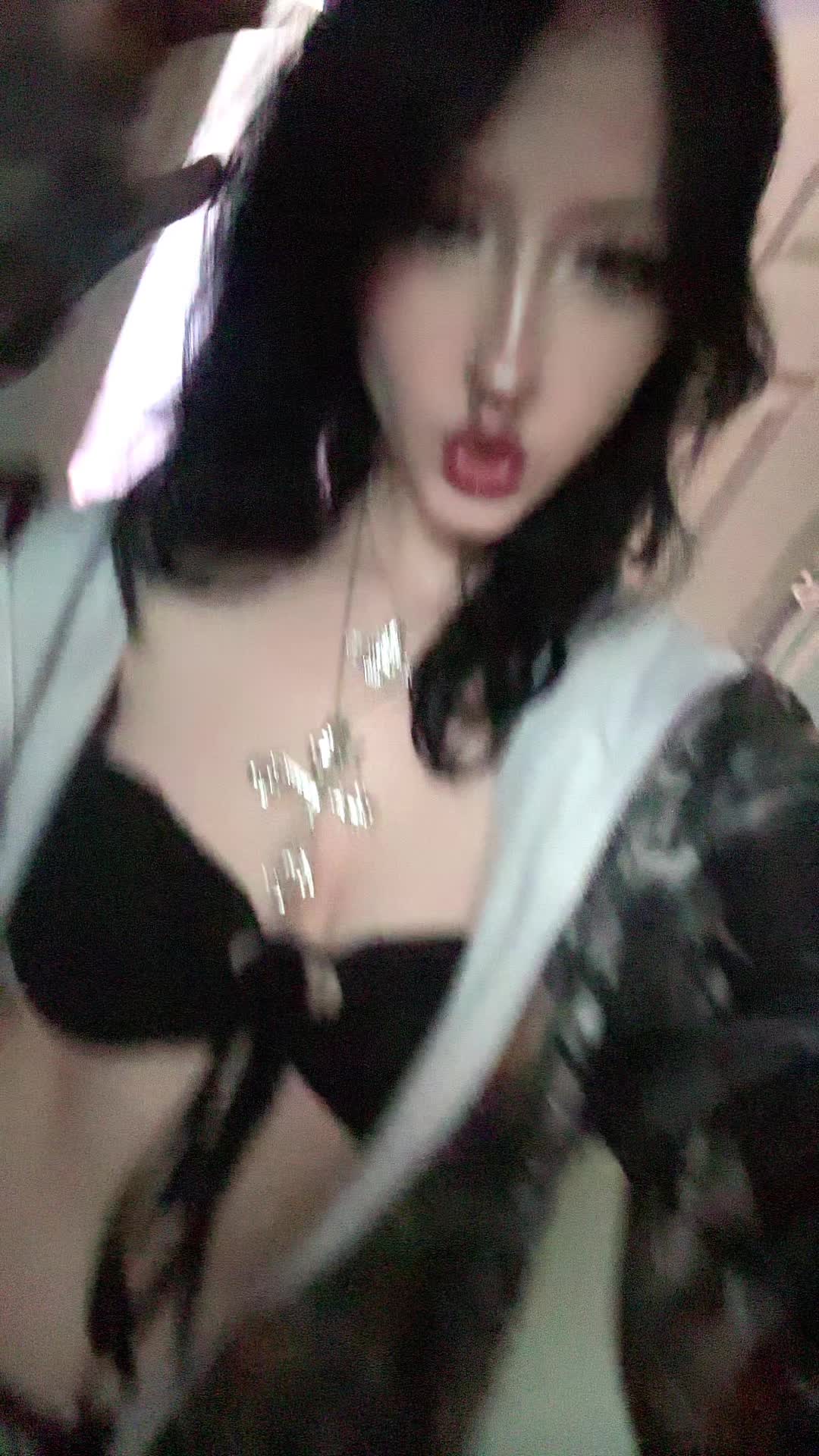 @𝔅𝔯𝔶𝔩𝔢𝔢.𖣂