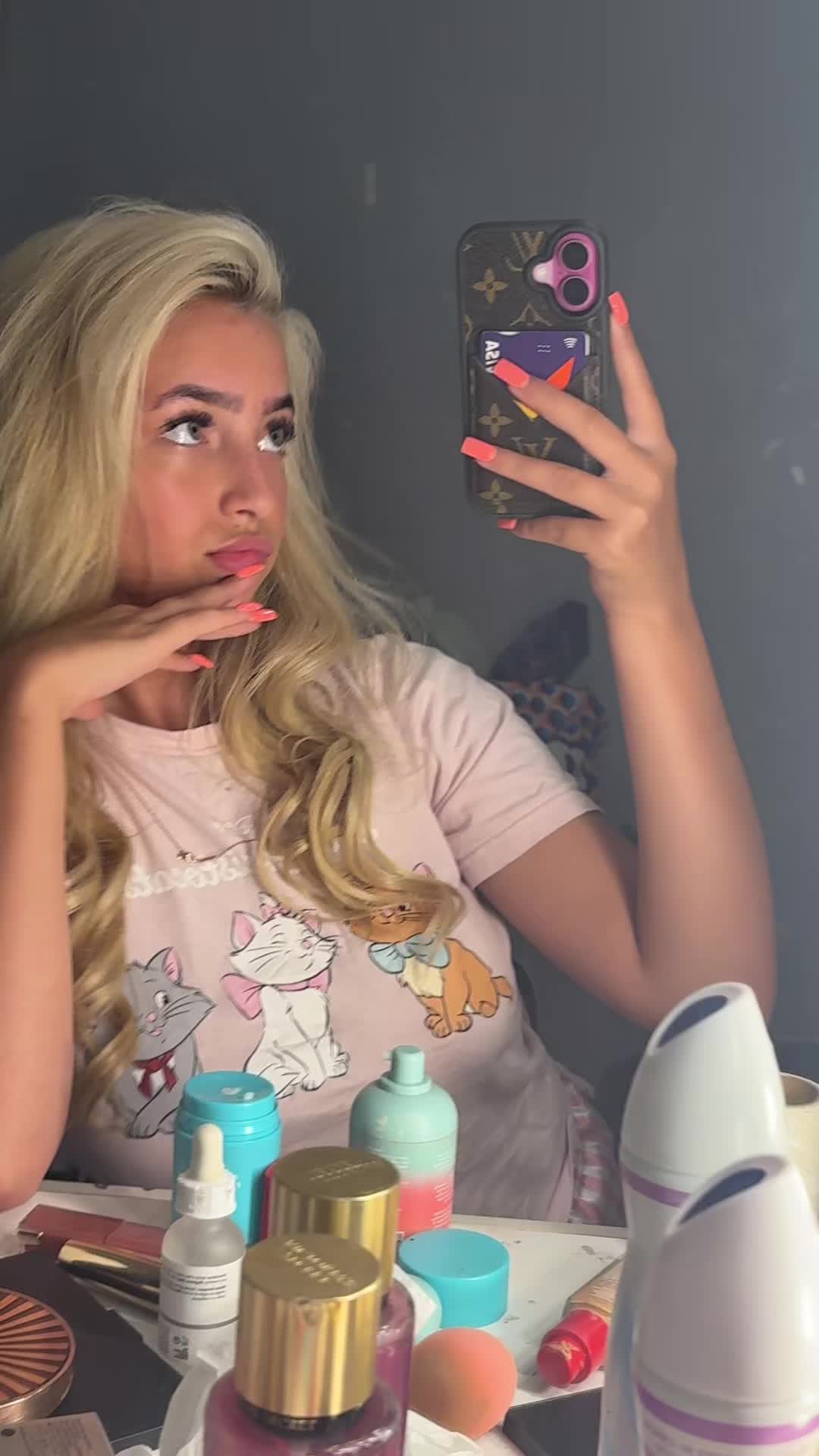 @🍒𝐋𝐞𝐱𝐢.𝐋𝐞𝐚𝐡xo