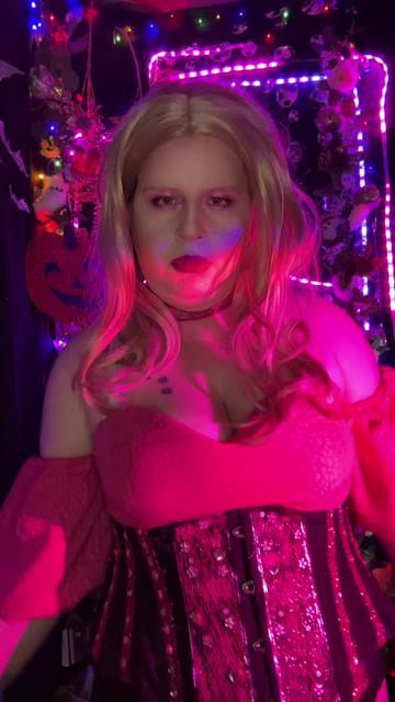 @Rori Ravenwood🦇🧜🏻&zwj;♀️