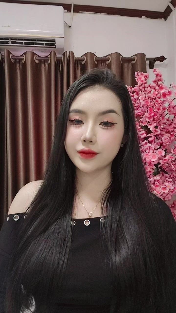 @nkauj see xyooj