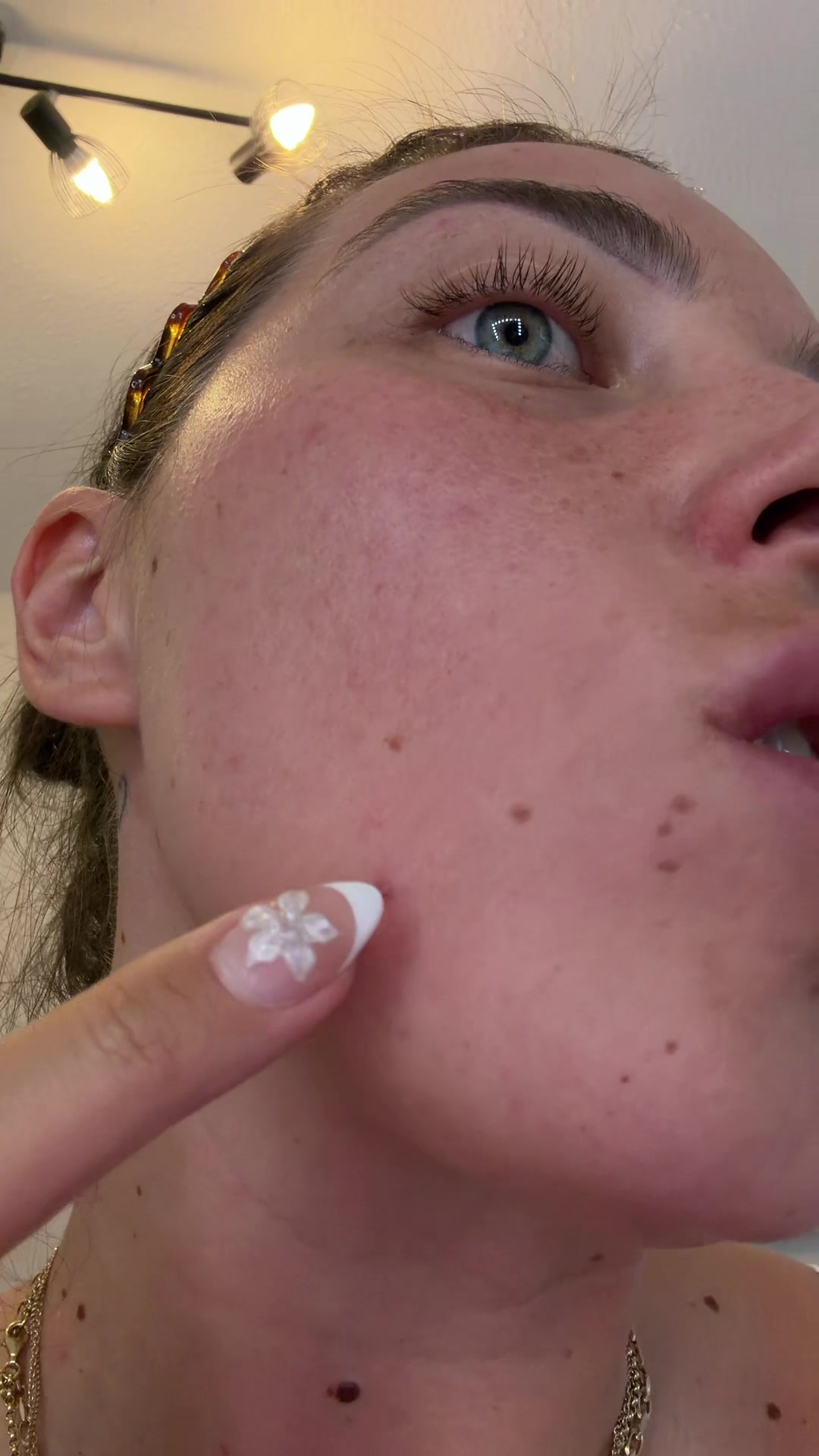 @IzzyDavey