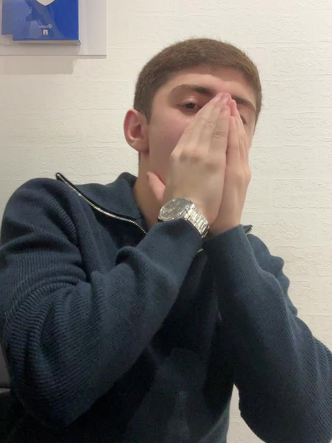 @➰