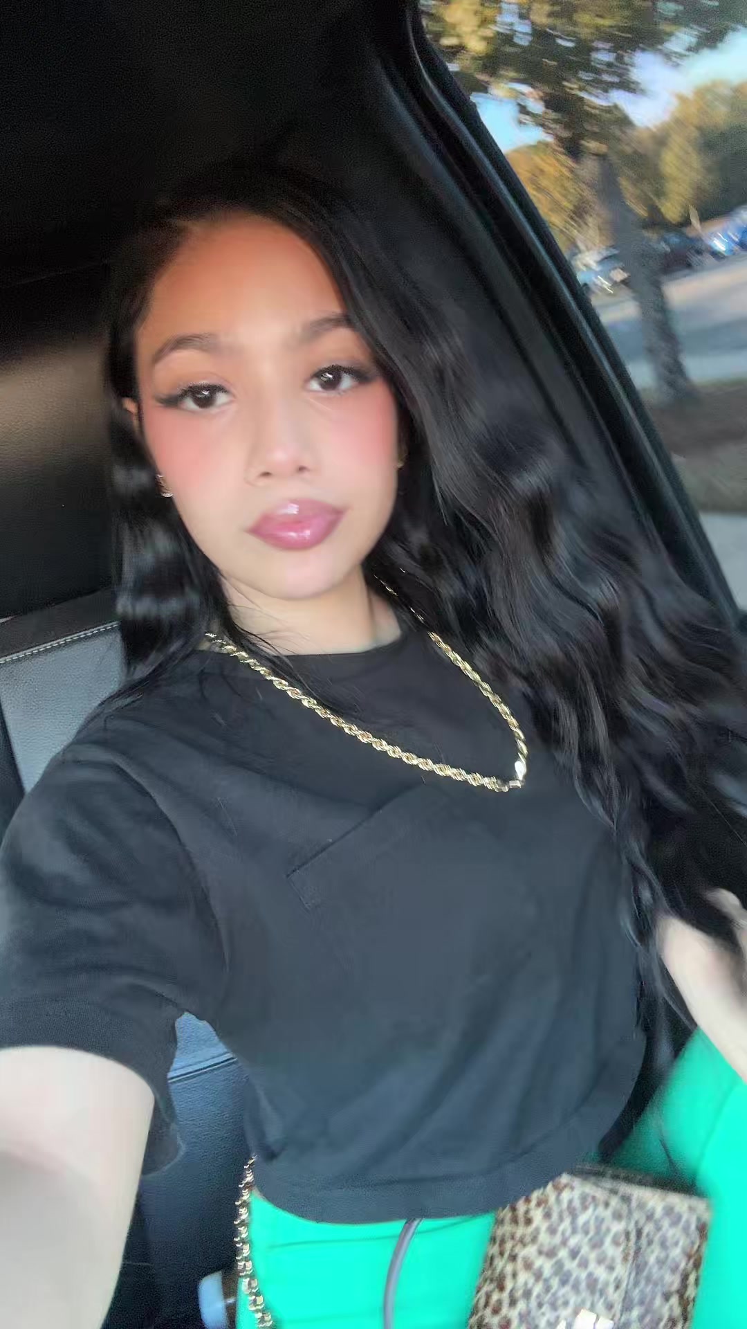 @Plsscrollifykme