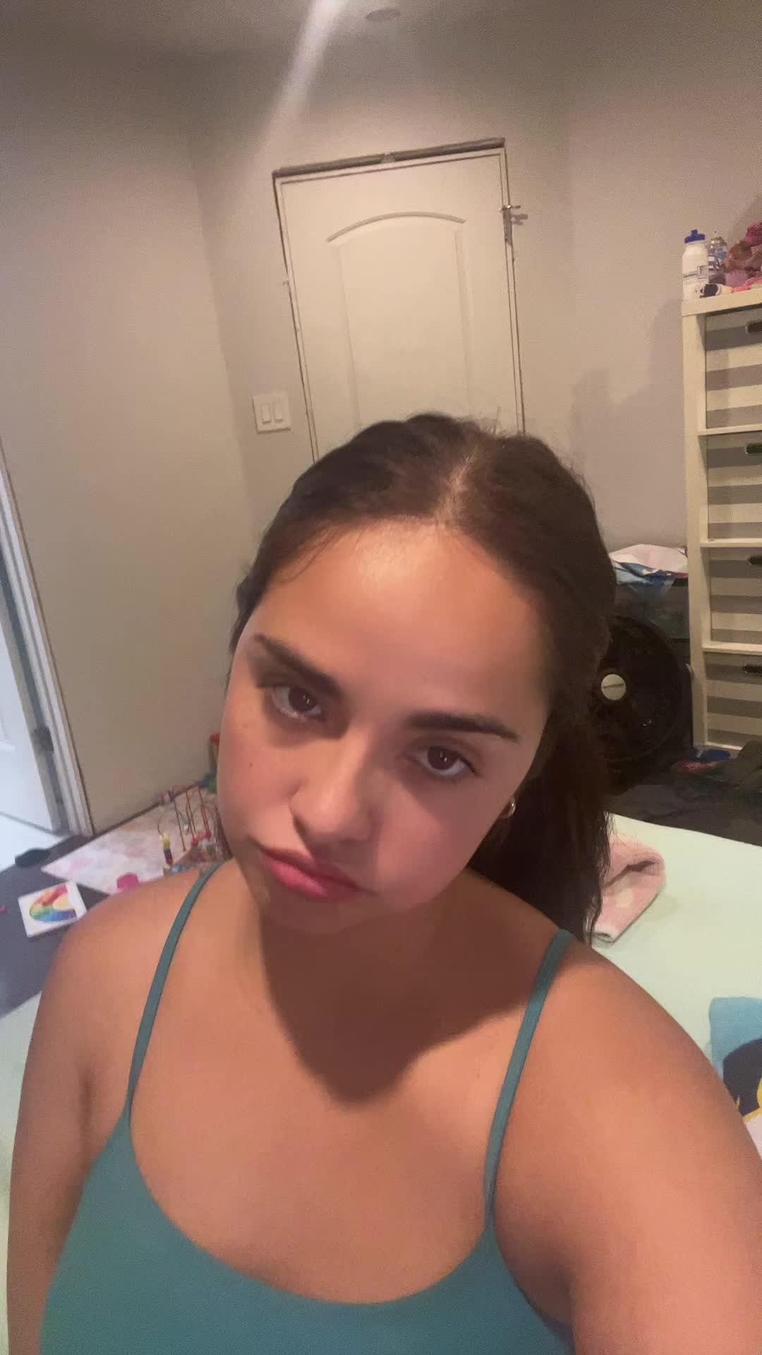 @_joanienicole