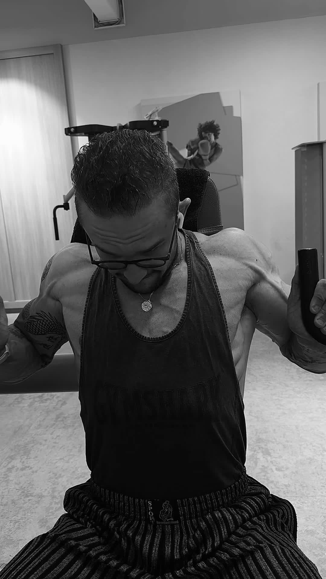 @G33 | UNLEASHED PHYSIQUE COACH