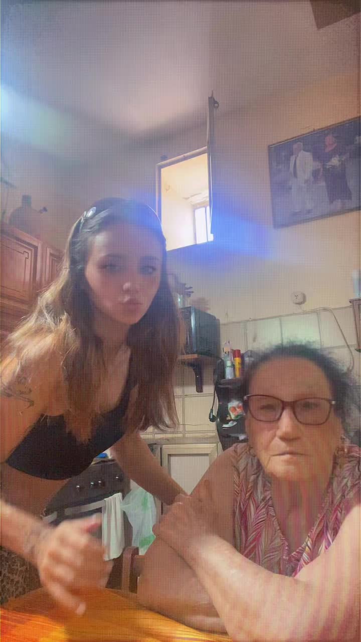 @claudia ditoraa