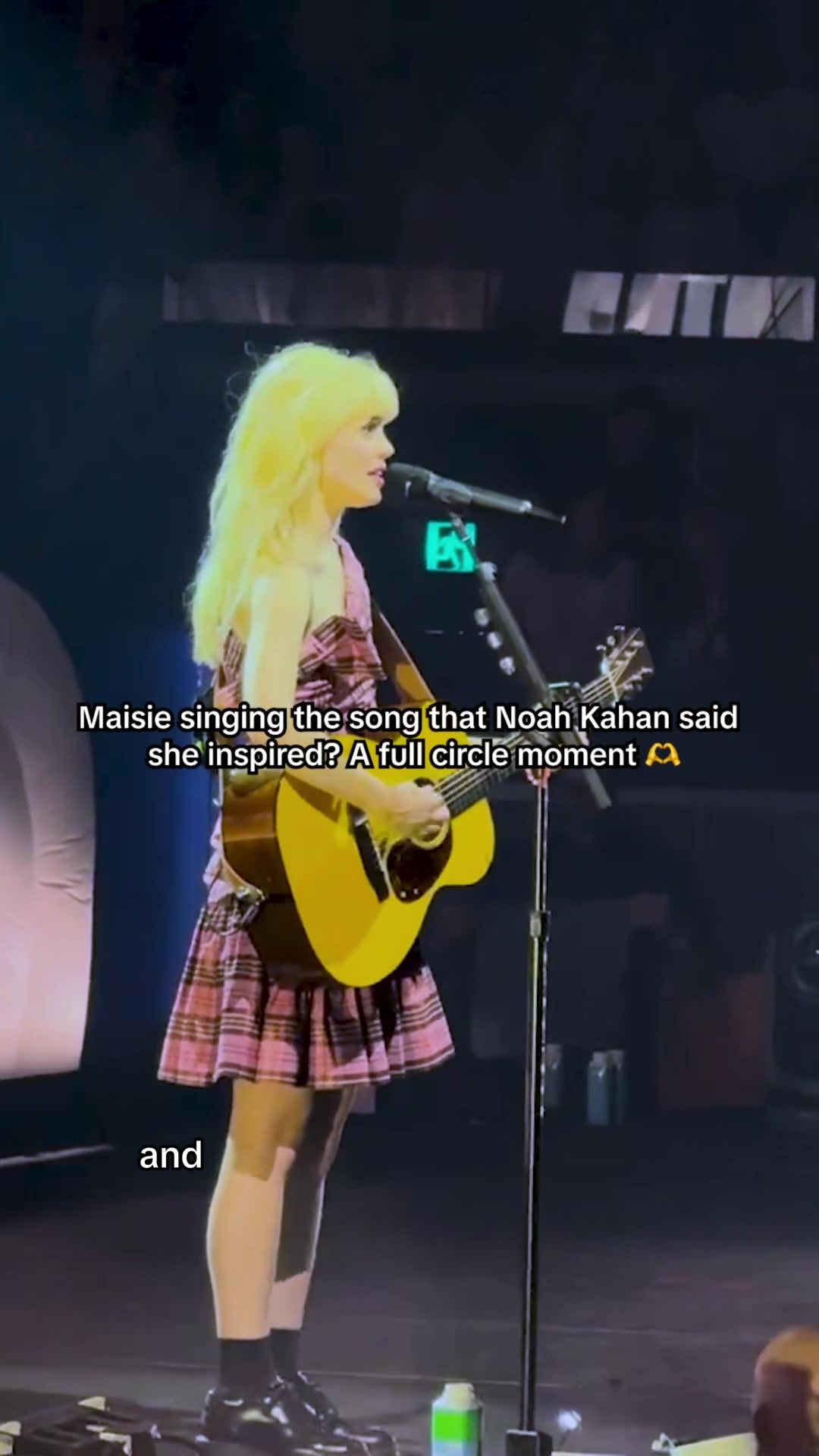 @Maisie Peters on stage
