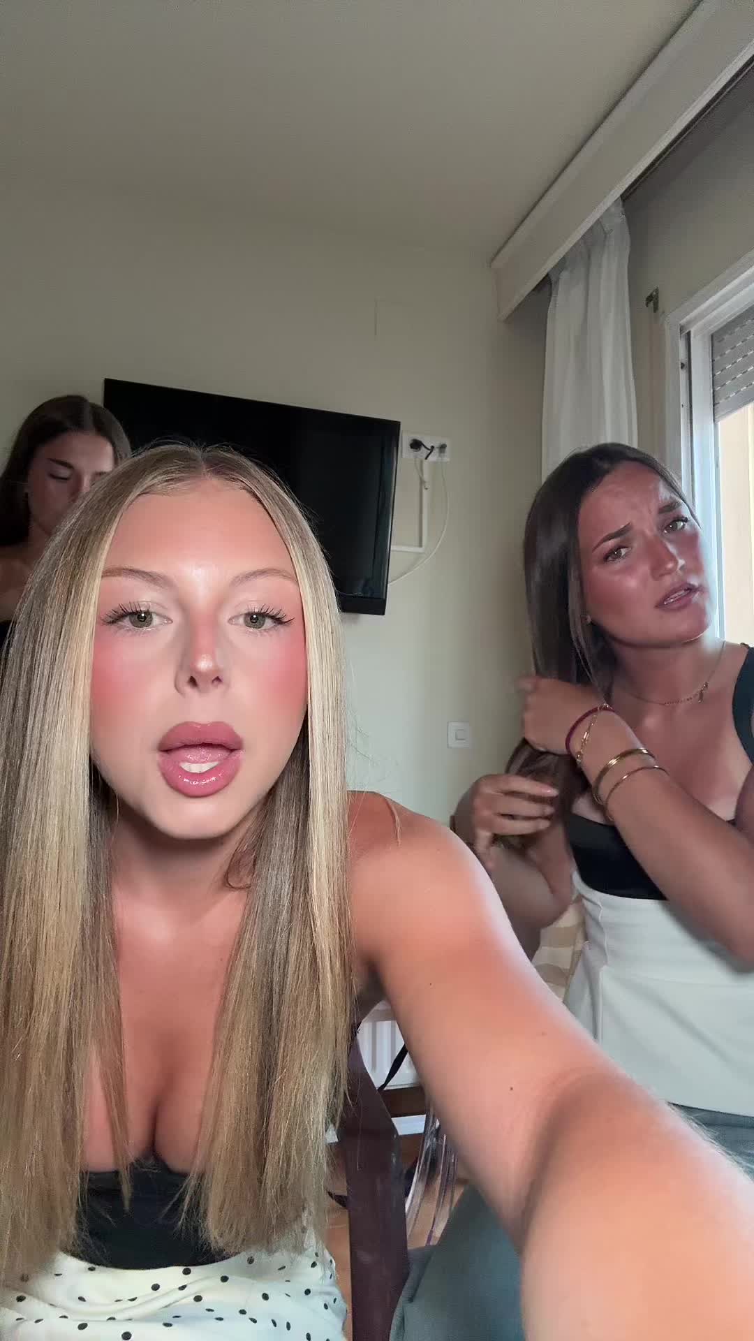 @nadia domingo
