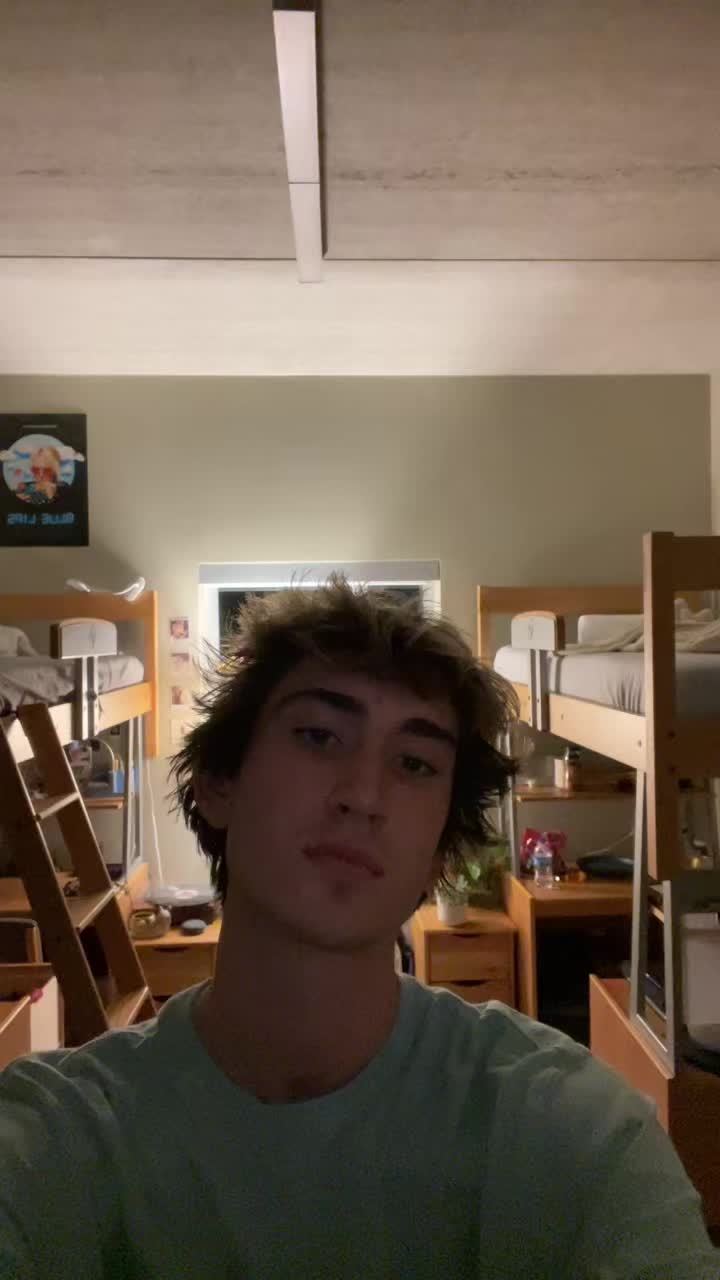 @Walkingpastyou