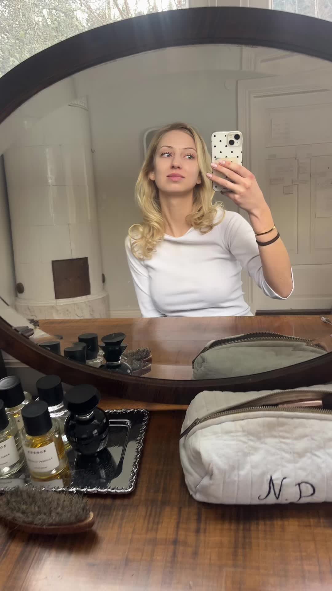 @Nina123