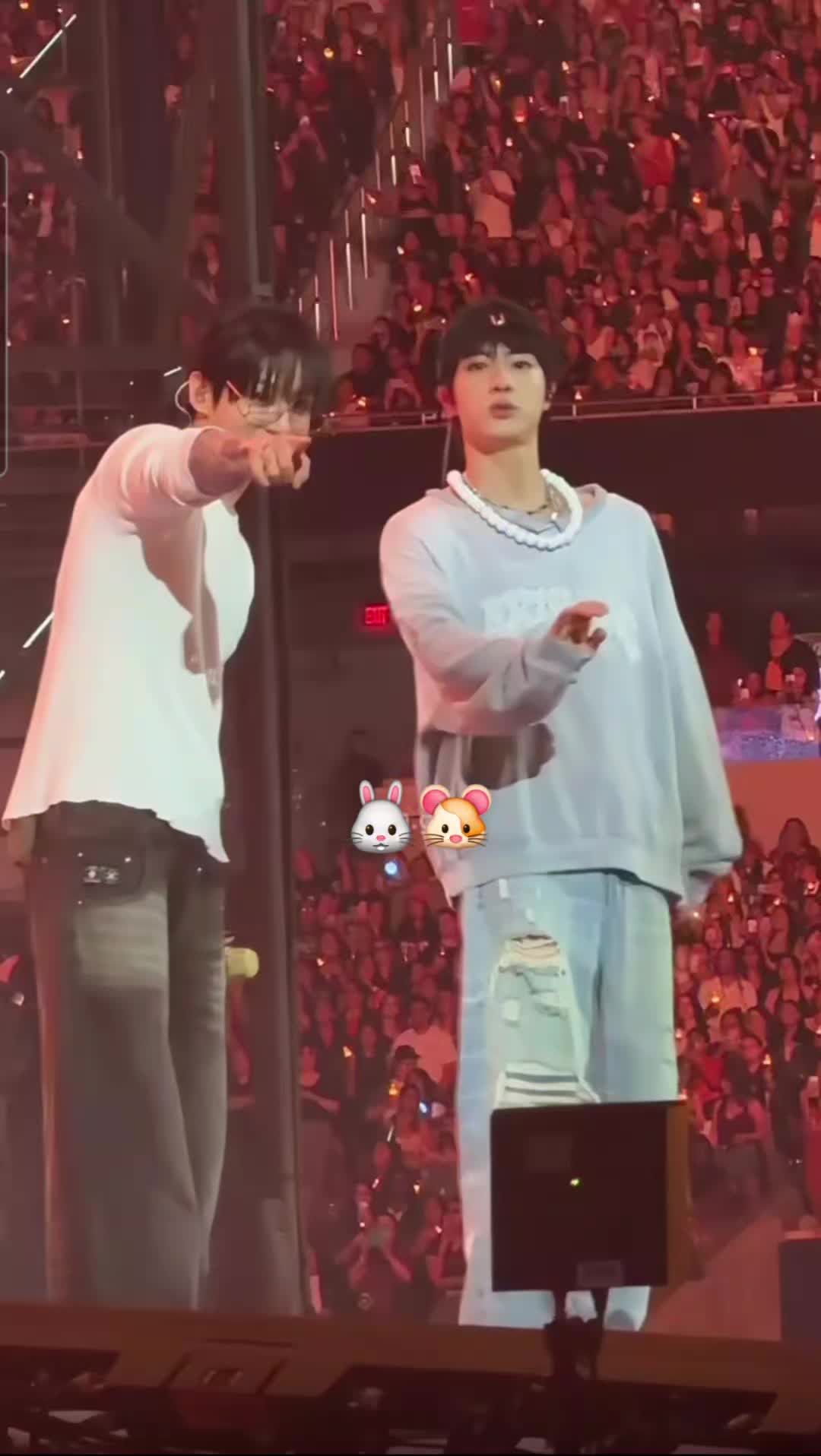 @Jk🥴Céline☉ ⊖ ⊜