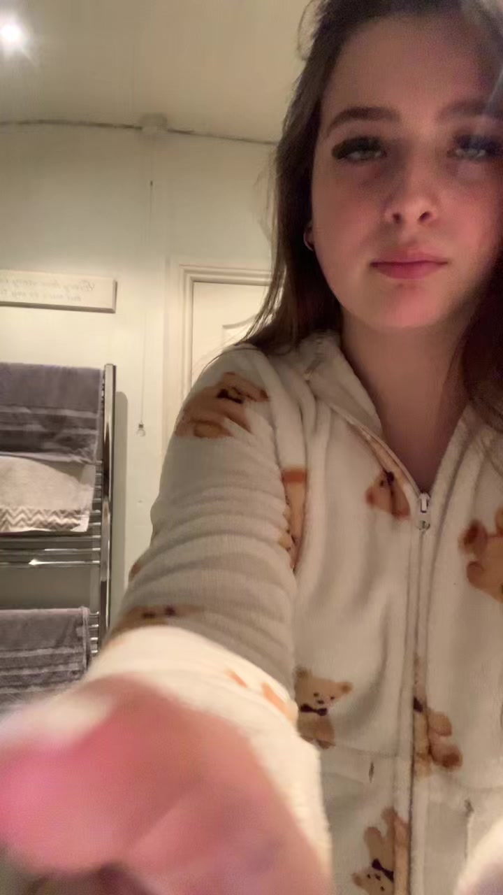 @Evie Gillies