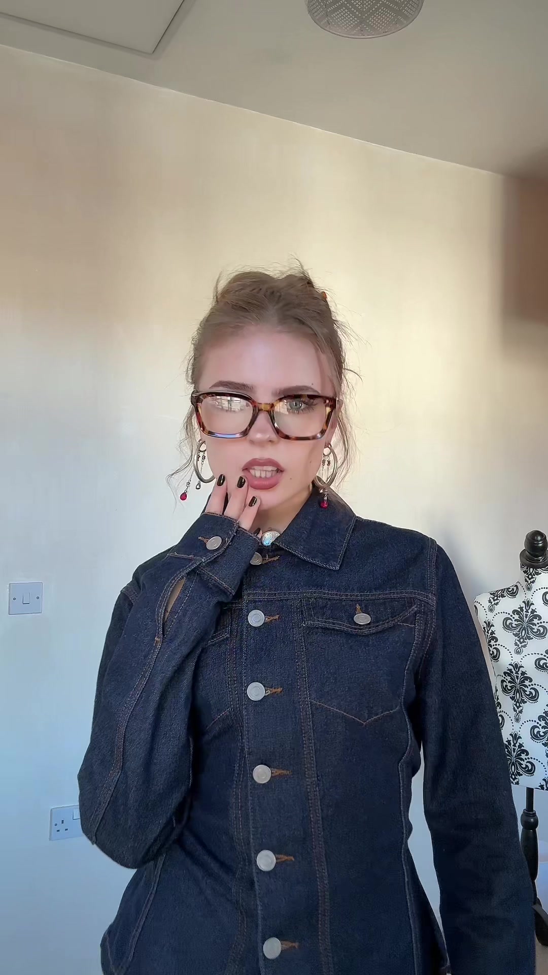 @⋆˚࿔ darcie 𝜗𝜚˚⋆